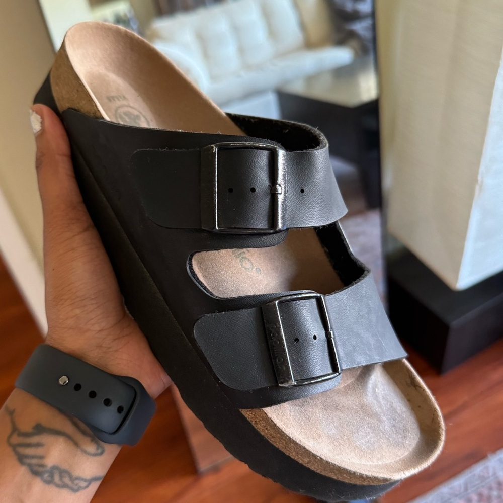 Black platform Birkenstock size 40 (US 9.5-10) like New!